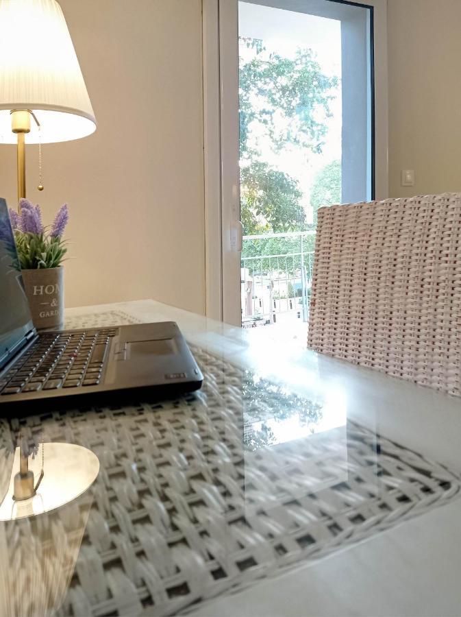 Lilly Apartments เอเธนส์ ภายนอก รูปภาพ